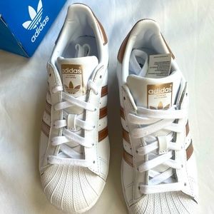 ✨NEW Adidas Superstar | Condition: Brand New with tag | Size: 7.5